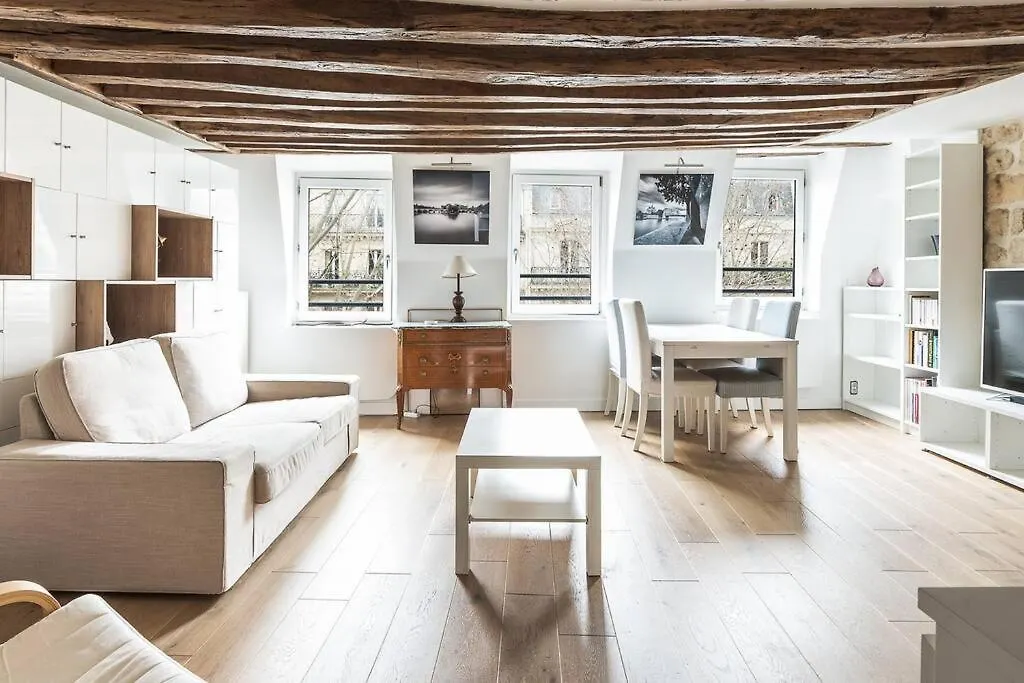 Charming Apartment In Saint-Germain Des Pres location